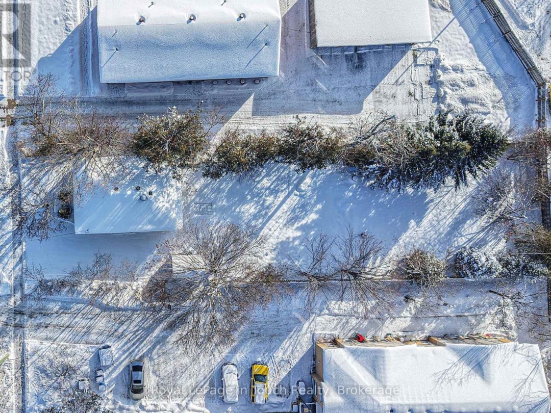 95 WESTMOUNT DRIVE N, 