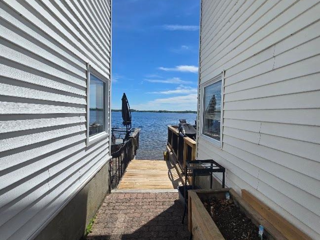 Beach Chalet #3 1230 Grandview Lodge Road, Sparrow Lake