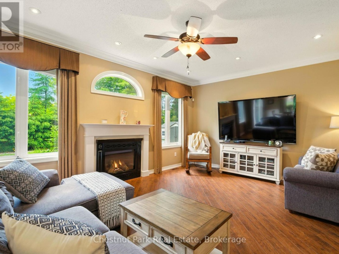 33 CLEARBROOK TRAIL, 