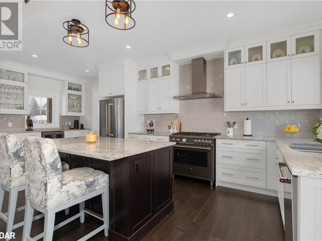 12 Thoroughbred Drive, Oro-Medonte