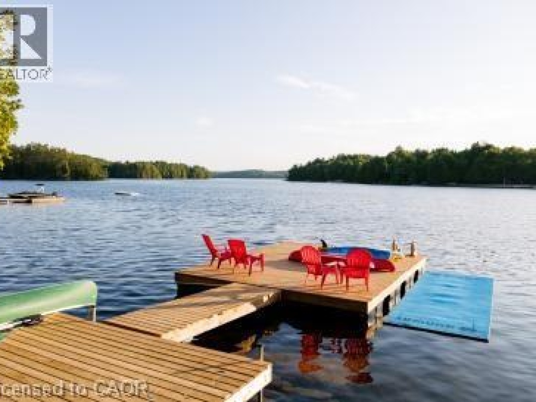 1047 WHYMAN Road, 