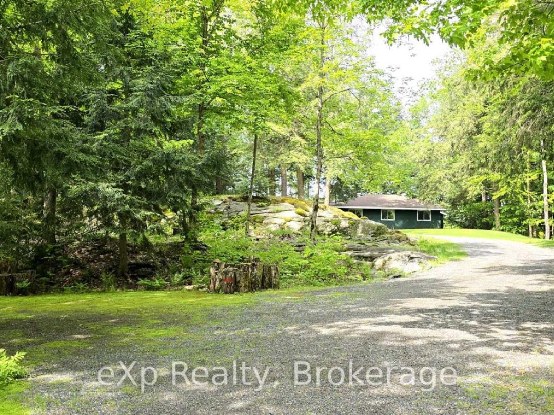 36 ROBERTS LAKE ROAD E, 