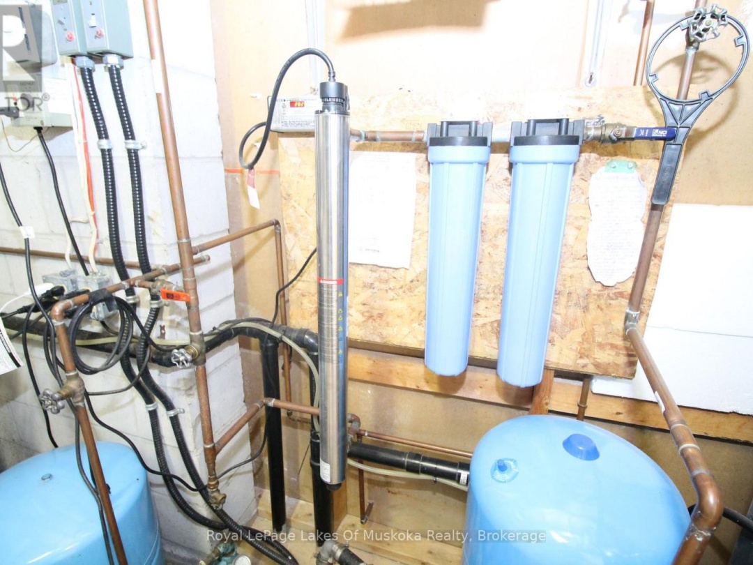 1815 PENINSULA POINT ROAD, 