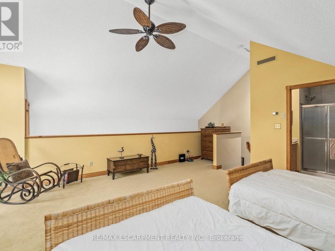 1 - 131 GRANDVIEW HILLTOP DRIVE, 