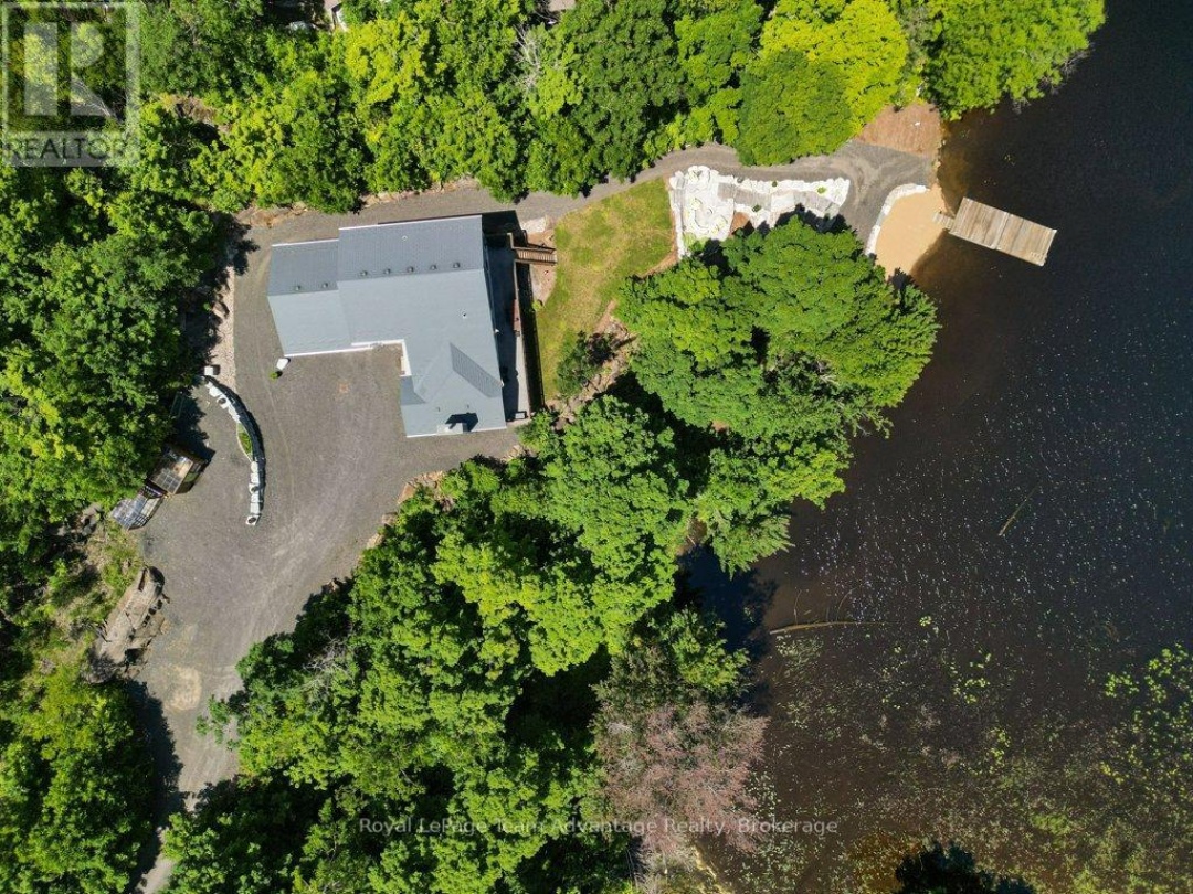 3 LYNDSEY LANE, Manitouwabing Lake