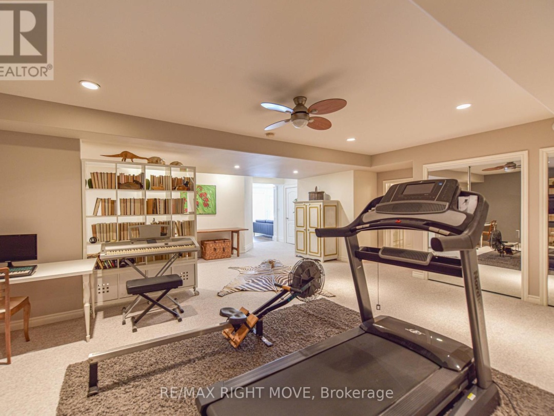 1263 Hawk Ridge Crescent, Severn