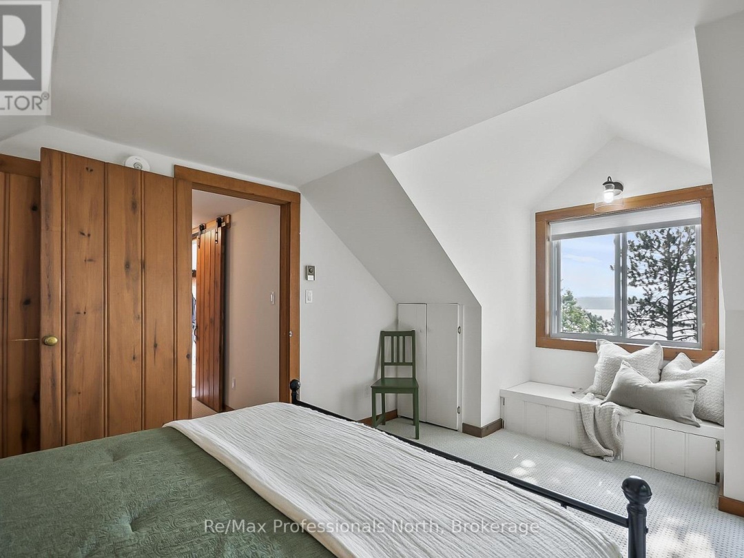 95 PEN LAKE POINT ROAD, 