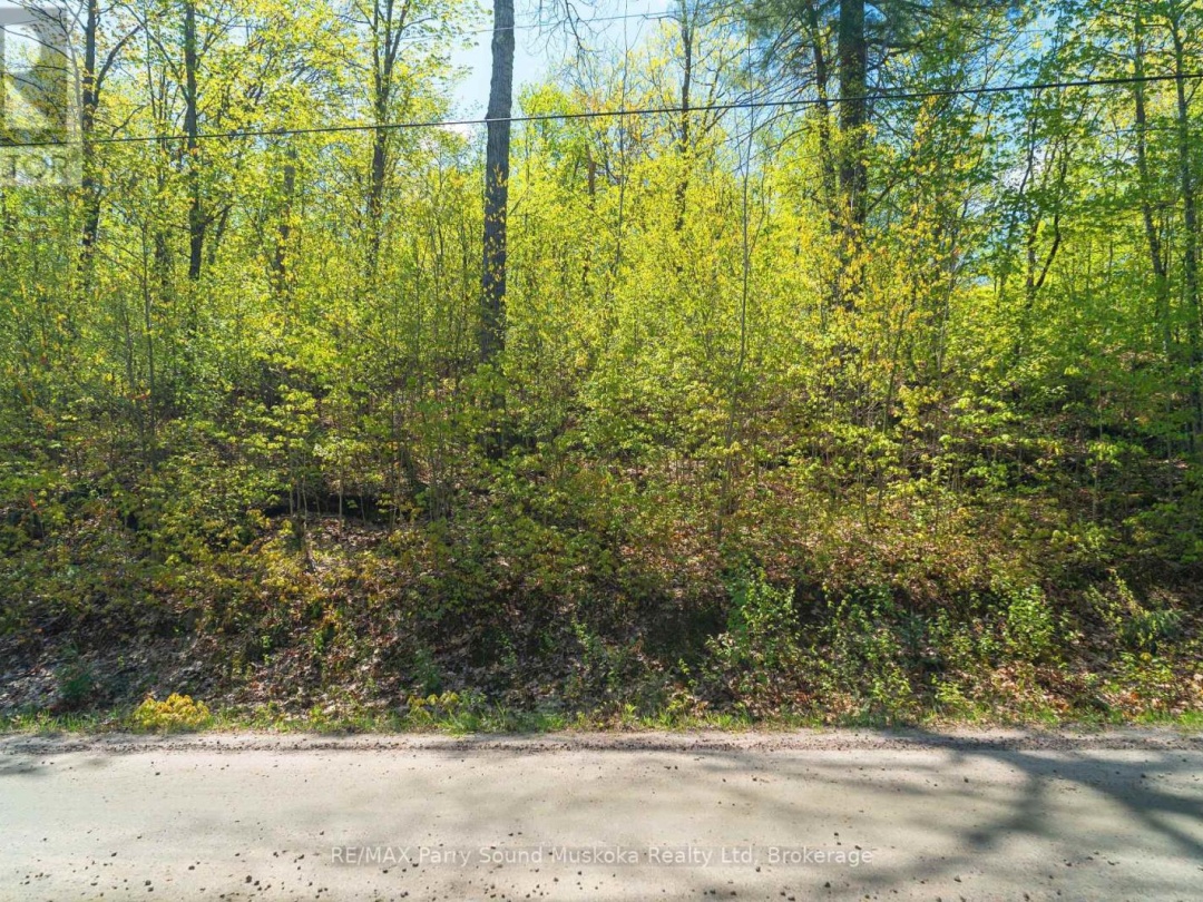 1835 LORIMER LAKE ROAD N, 