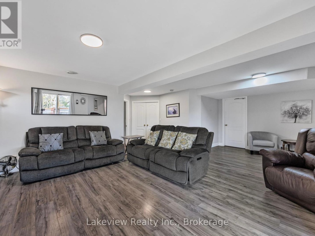 31 CLEOPATRA COURT, Orillia