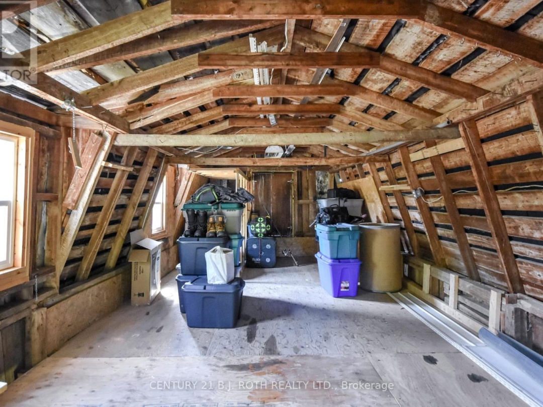 1039 DIVISION ROAD E, 