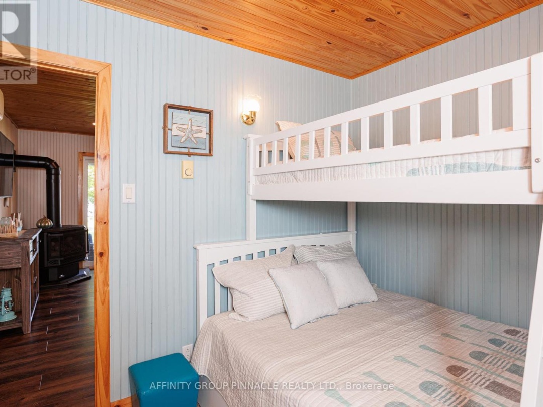 12 GILLIS STREET, Sturgeon Lake