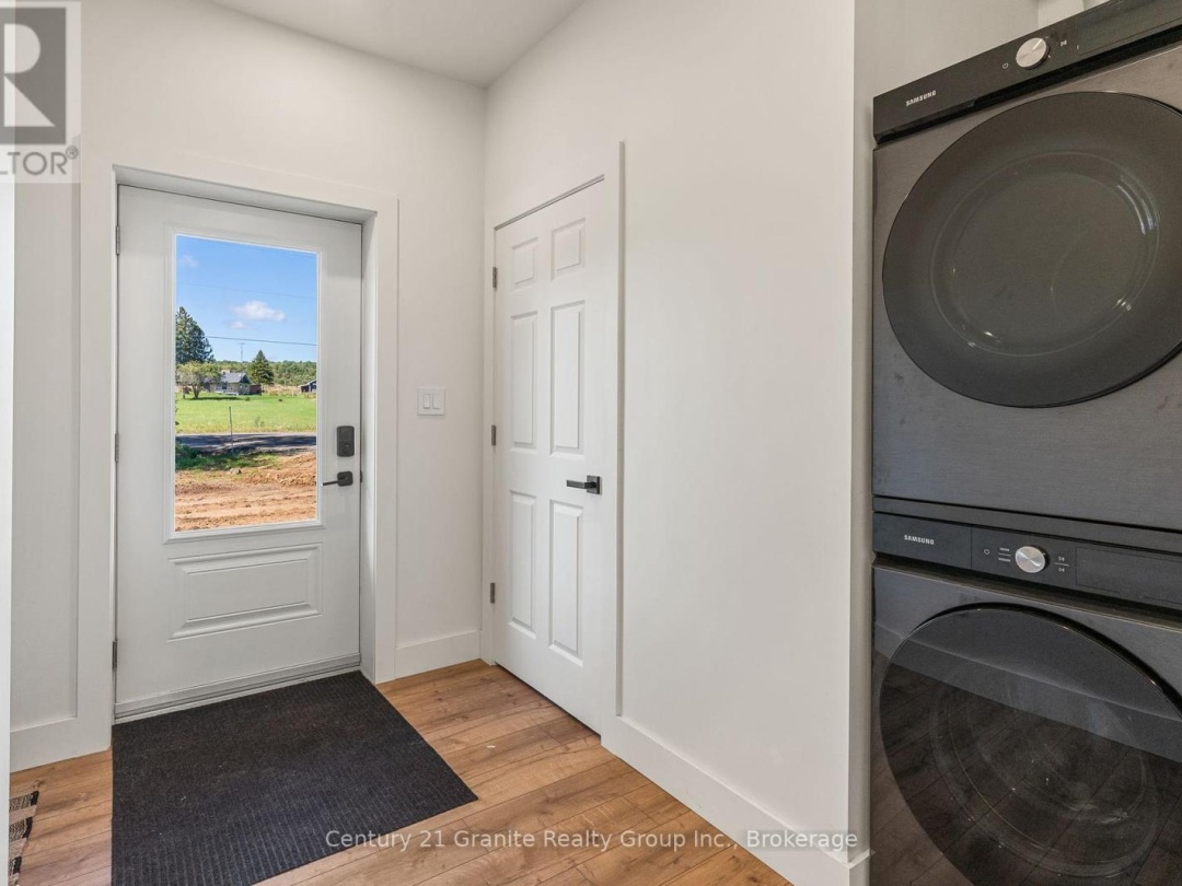 4324 Deep Bay Road, Gull Lake