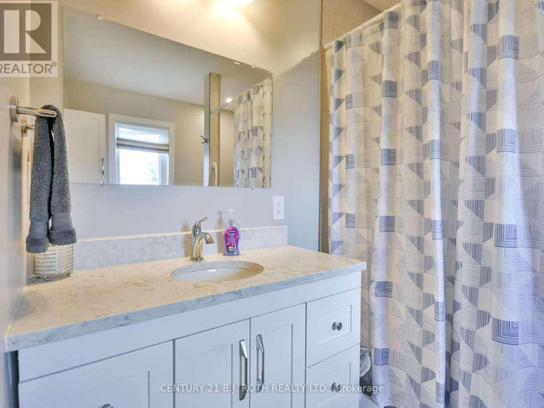 3371 LAKE ST. GEORGE BOULEVARD, 