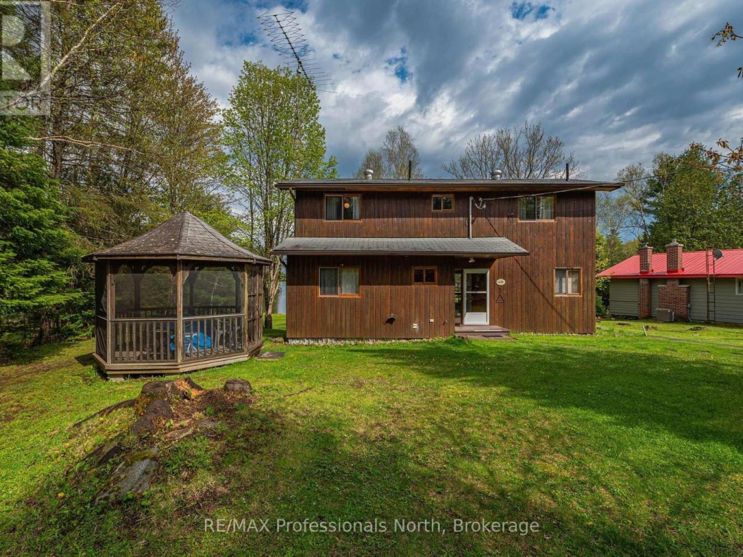 1070 Glamorgan Road E, Gooderham Lake