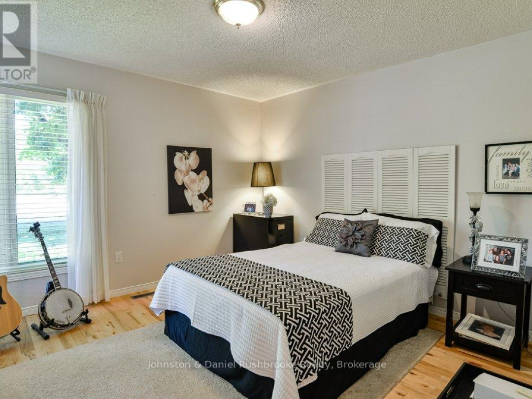 21 PINERIDGE GATE E, 