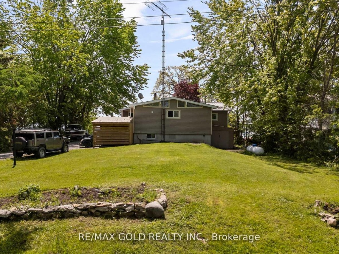 1305 CAROL ANN AVENUE, 