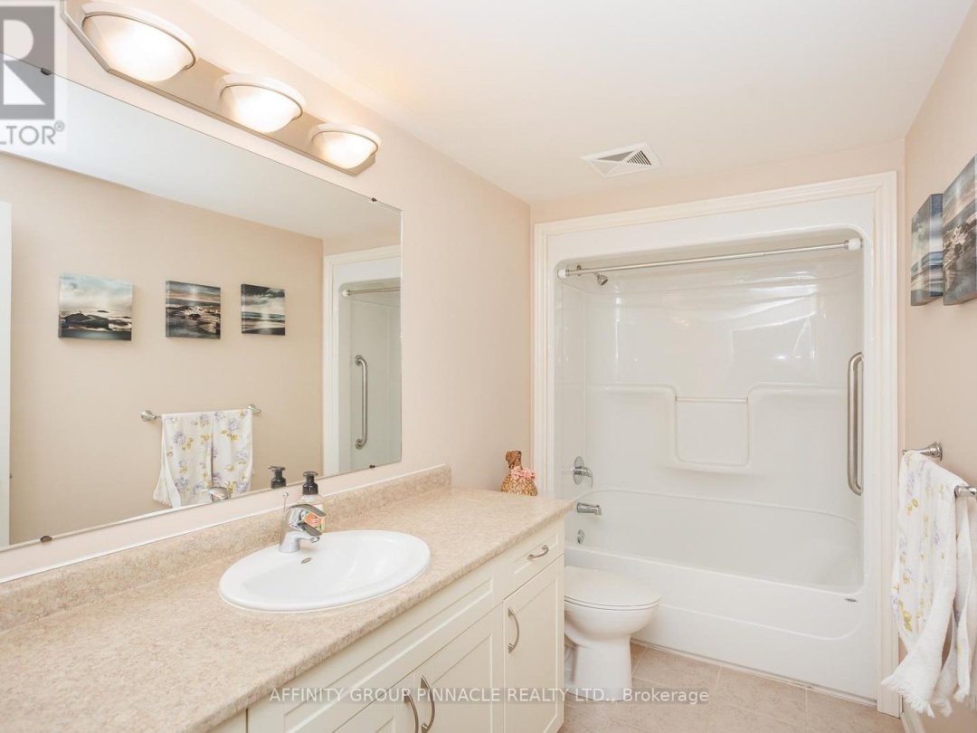 103 - 94 FRANCIS STREET W, 