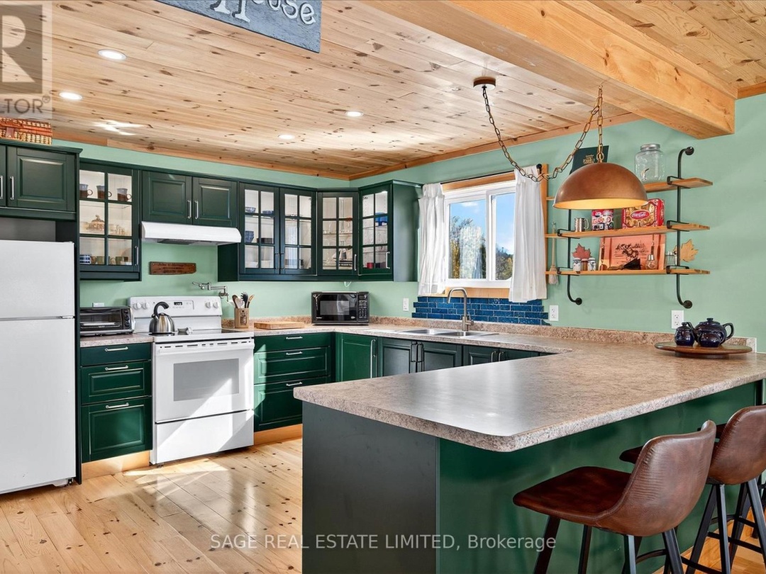 33 NORTH WATER STREET, 