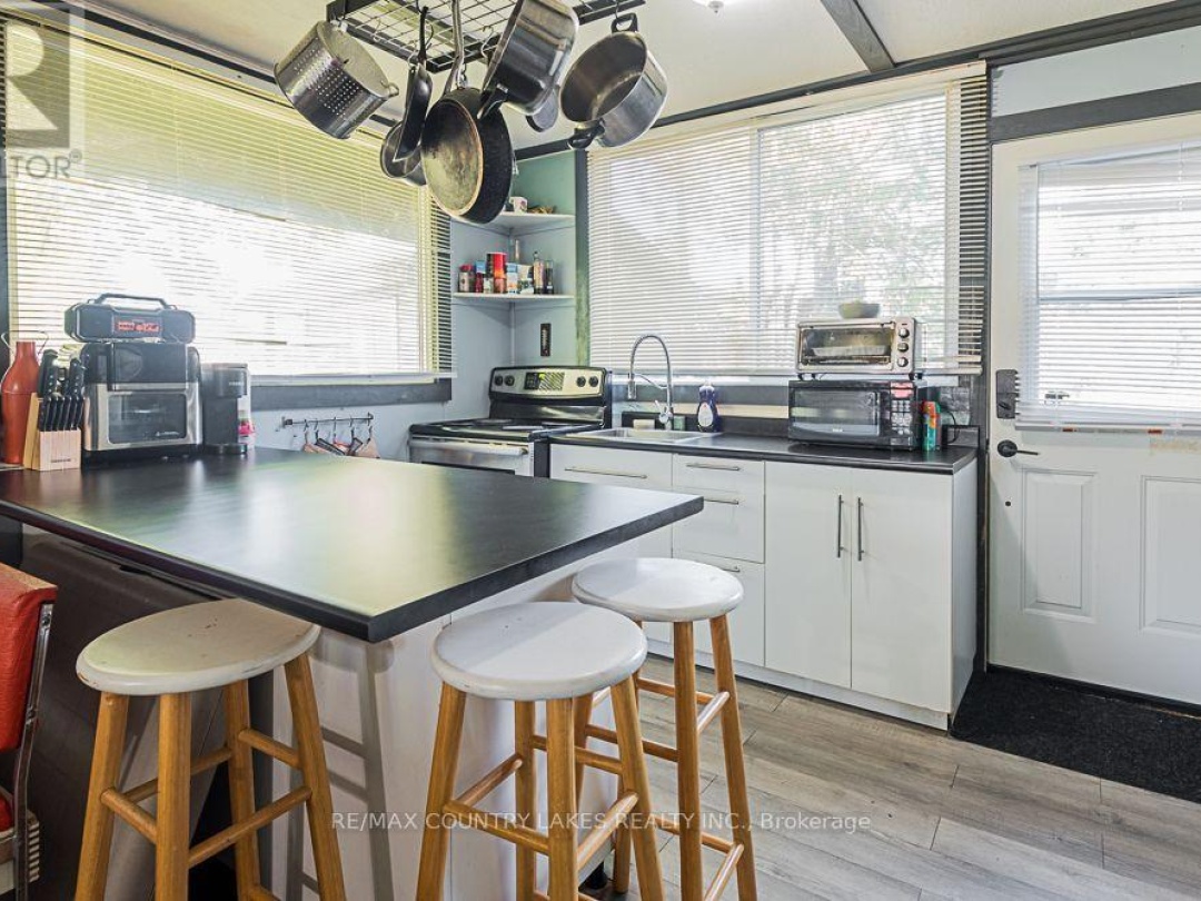 14 Hargrave Road, Mitchell Lake