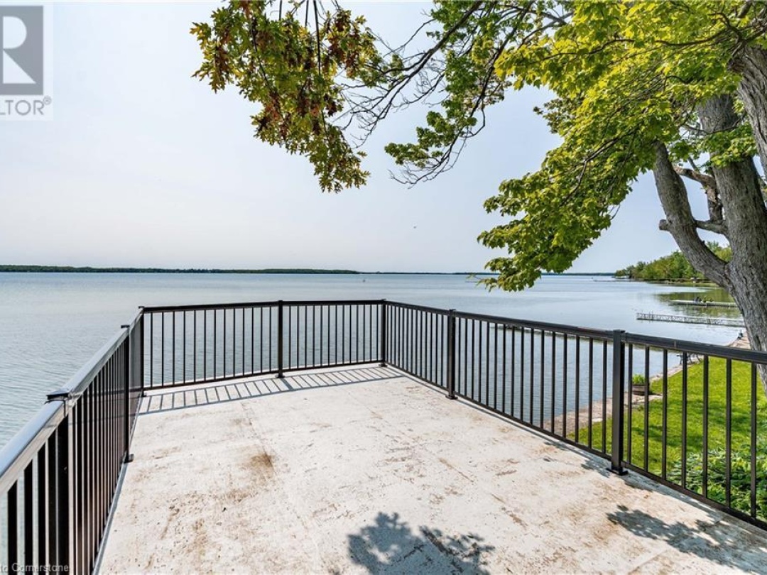 2703 LAKESIDE Drive, 