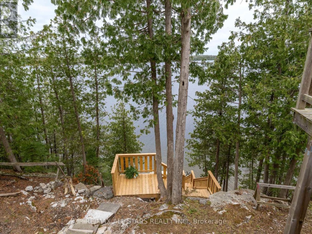 149 Lakeside Drive, Four Mile Lake