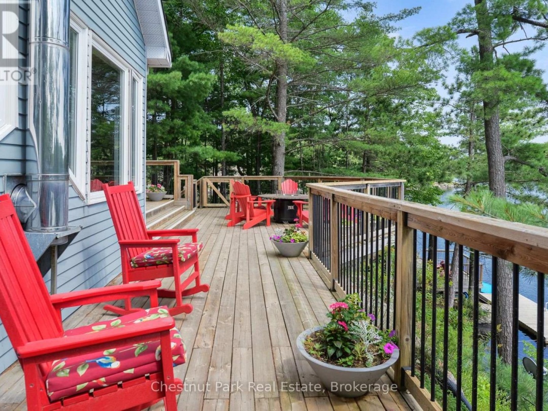 1049 Route 11 Road E, Kahshe Lake