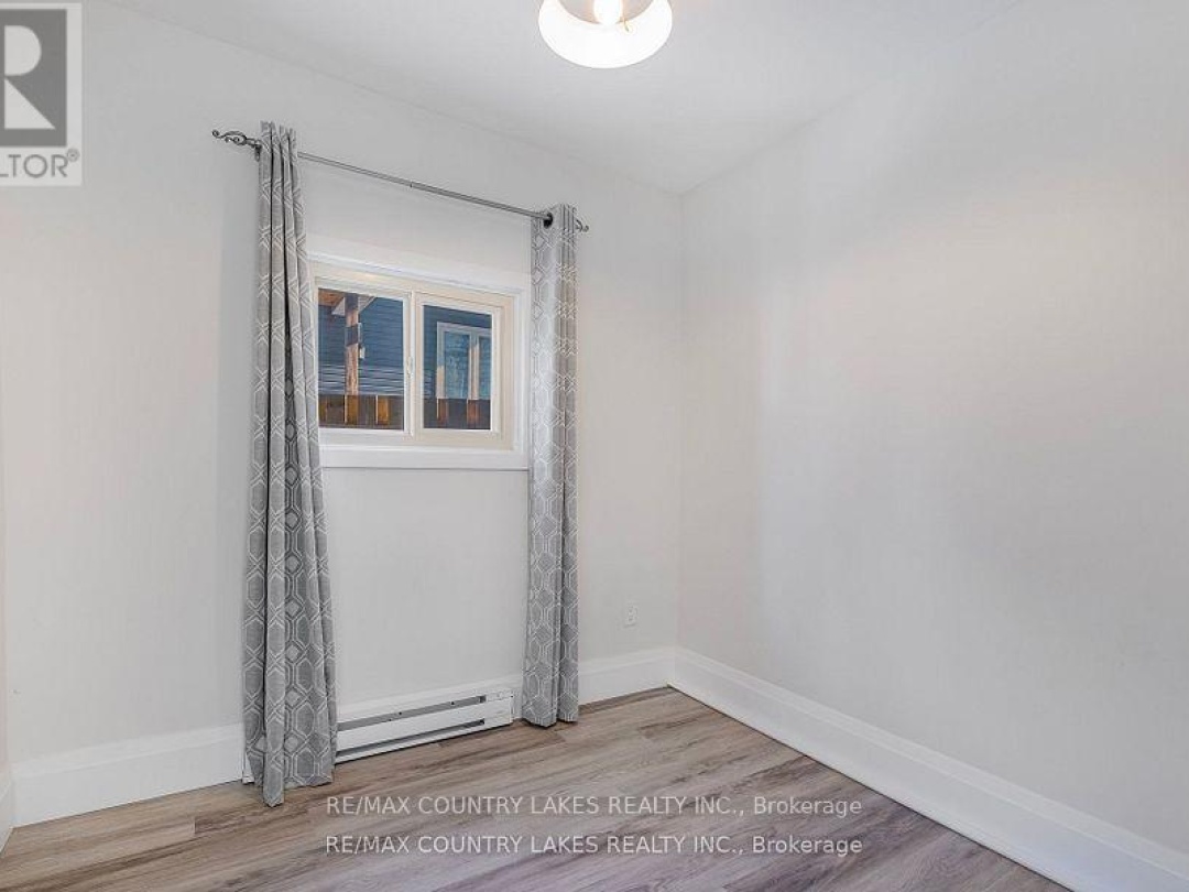 10 Ridge Avenue, Ramara