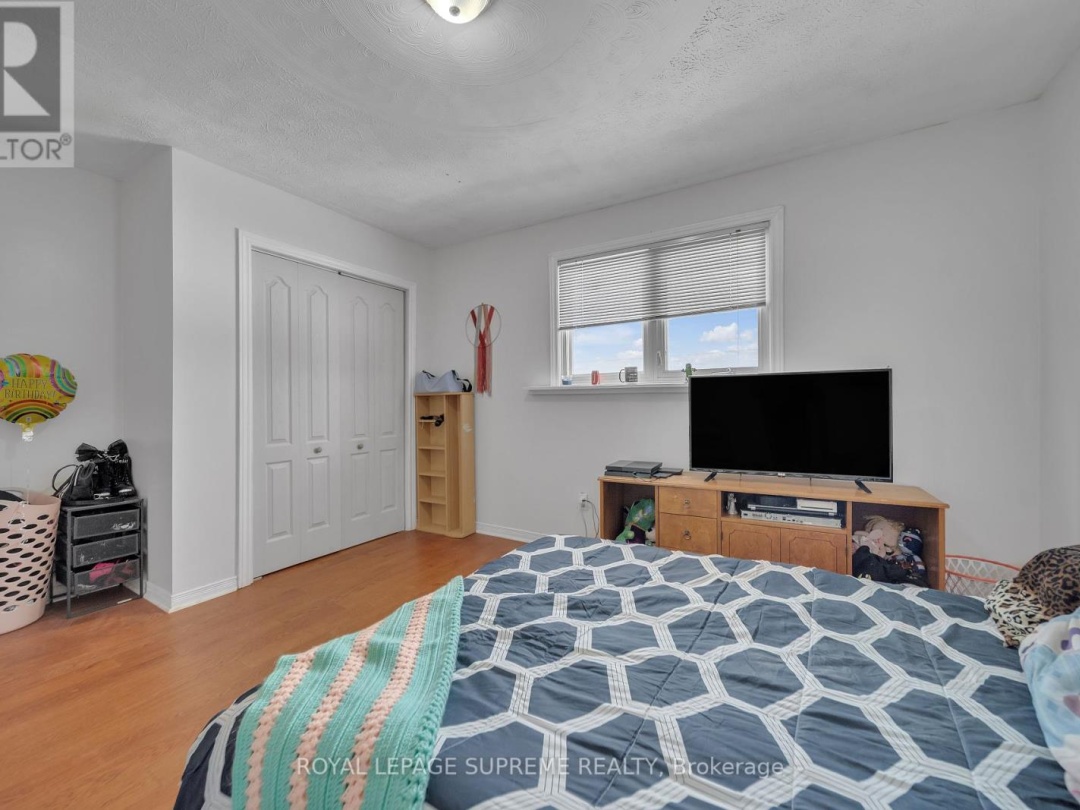 8740 12 Highway, Oro-Medonte