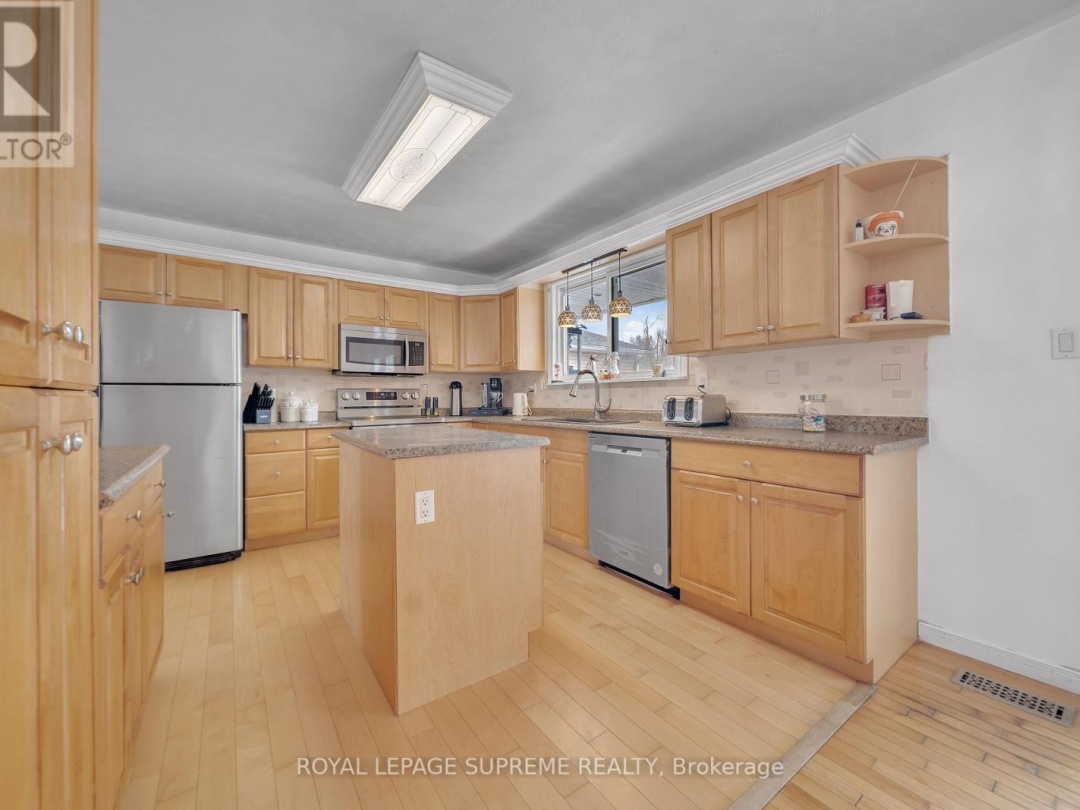 8740 12 Highway, Oro-Medonte