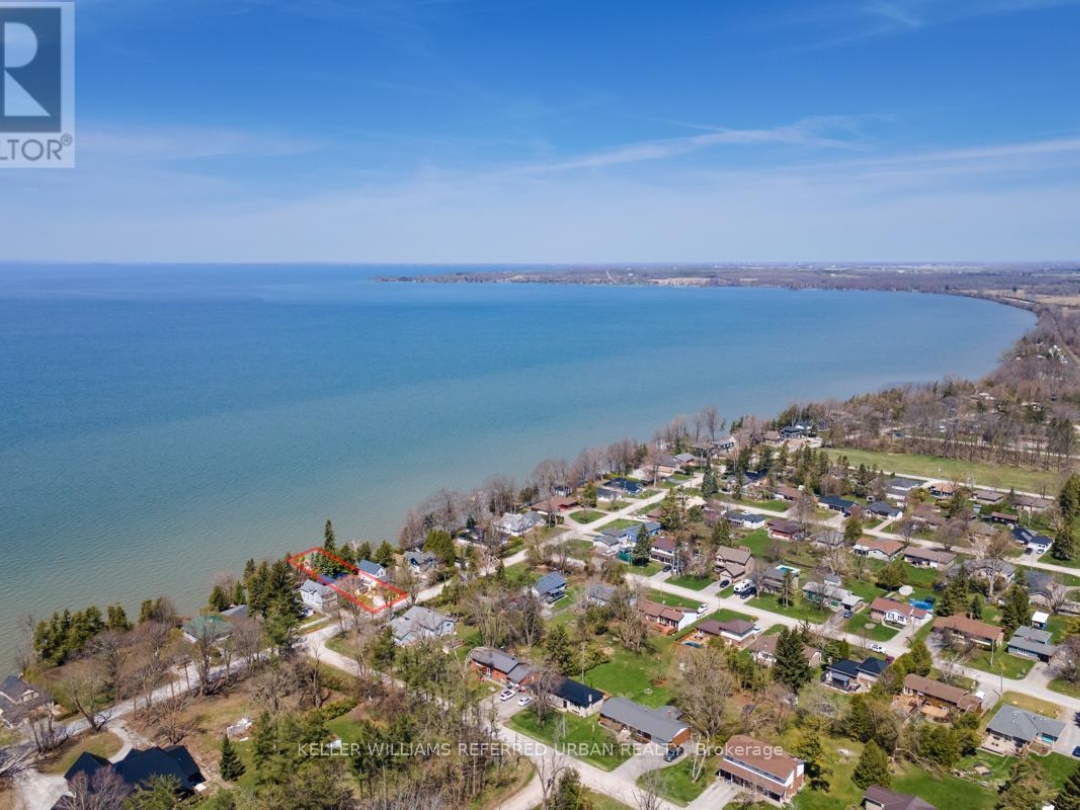 210 Morrison Avenue, Lake Simcoe