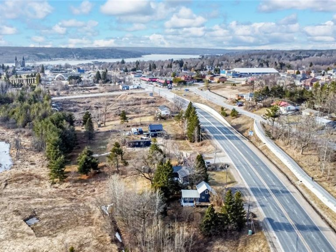 9866 COUNTY ROAD 93, Penetanguishene