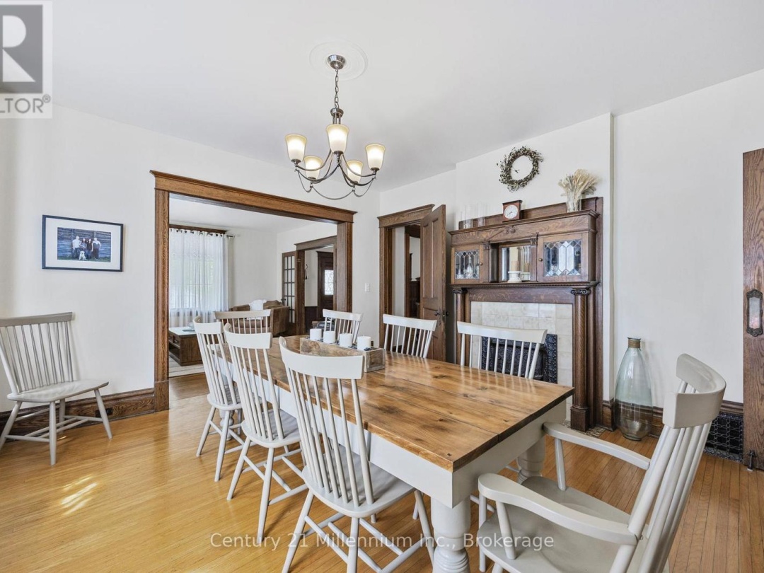 100 Matchedash Street N, Orillia