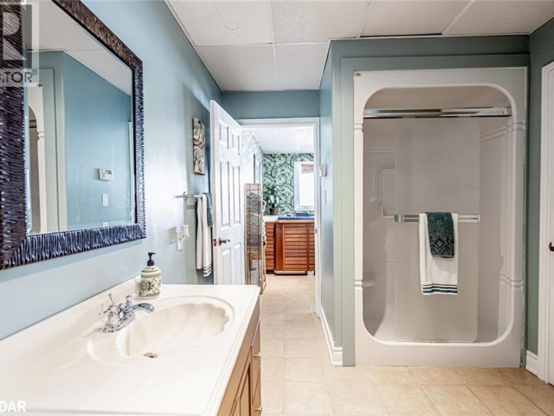 1372 DIVISION ROAD EAST, 