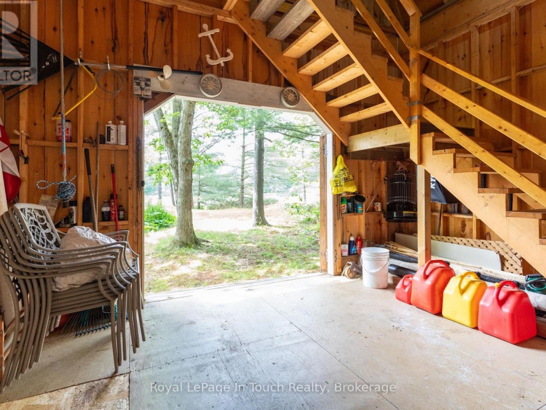 3098 ISLAND 1040, 