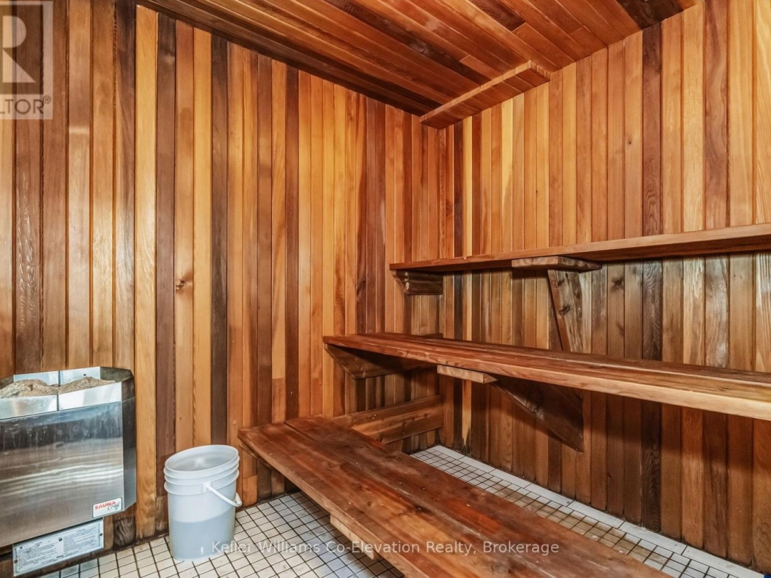 804 KINGS FARM ROAD, 