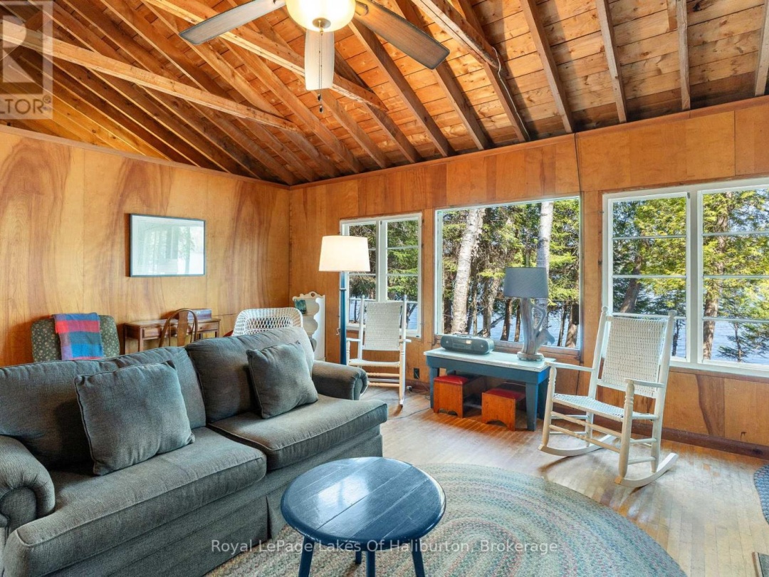 1096 Reg's Trail, Drag Lake