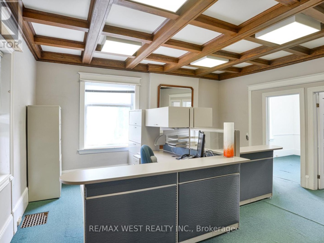 29 ALBERT STREET N, 