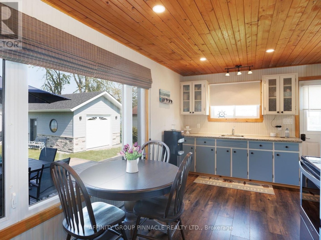 12 GILLIS STREET, Sturgeon Lake