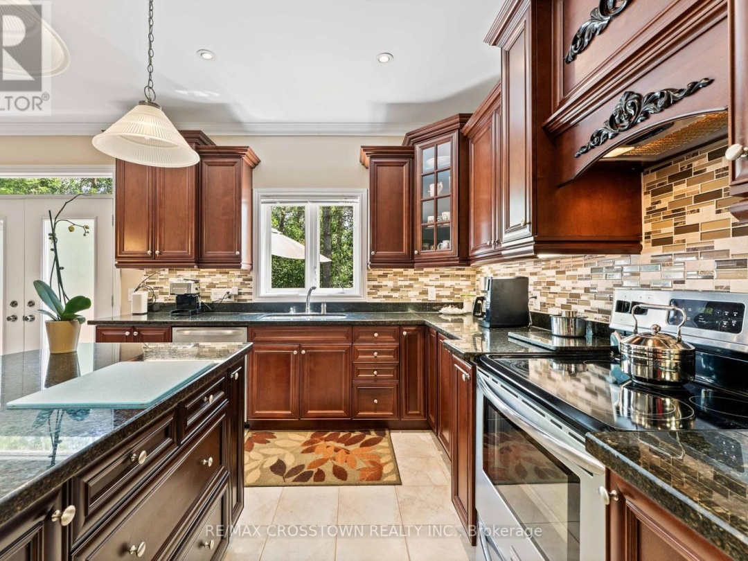 3545 TIMBERLINE AVENUE, 
