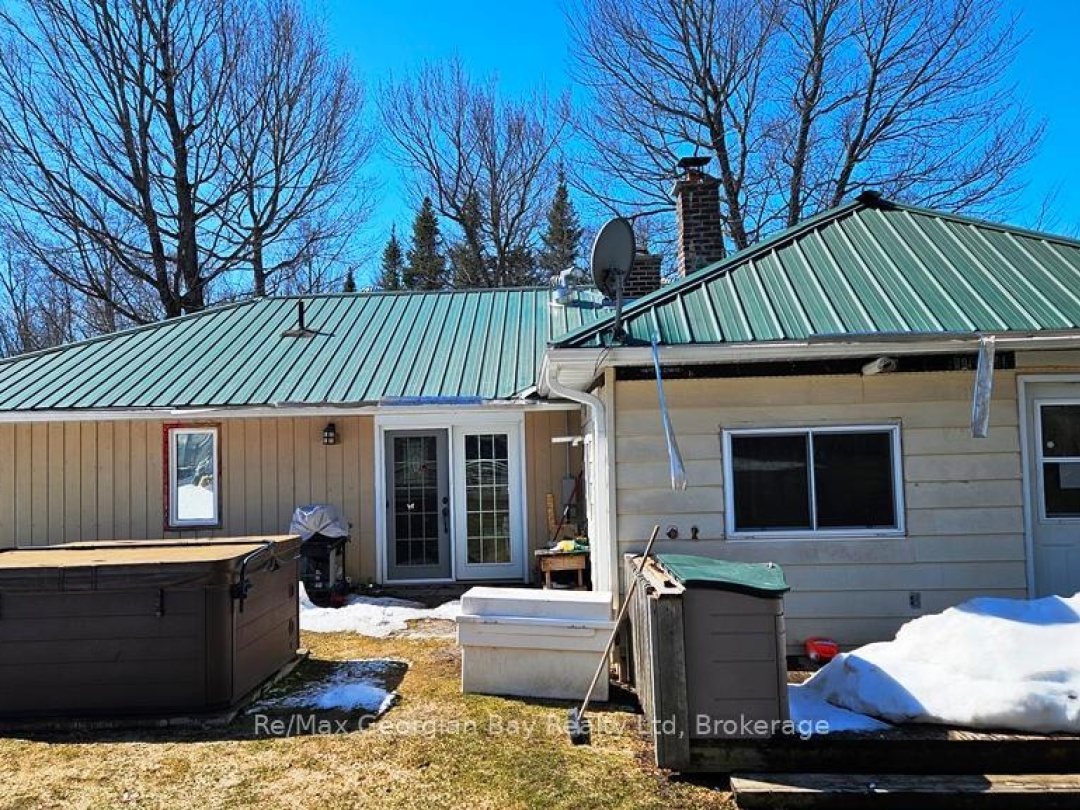 295 Duck Bay Road, Tay