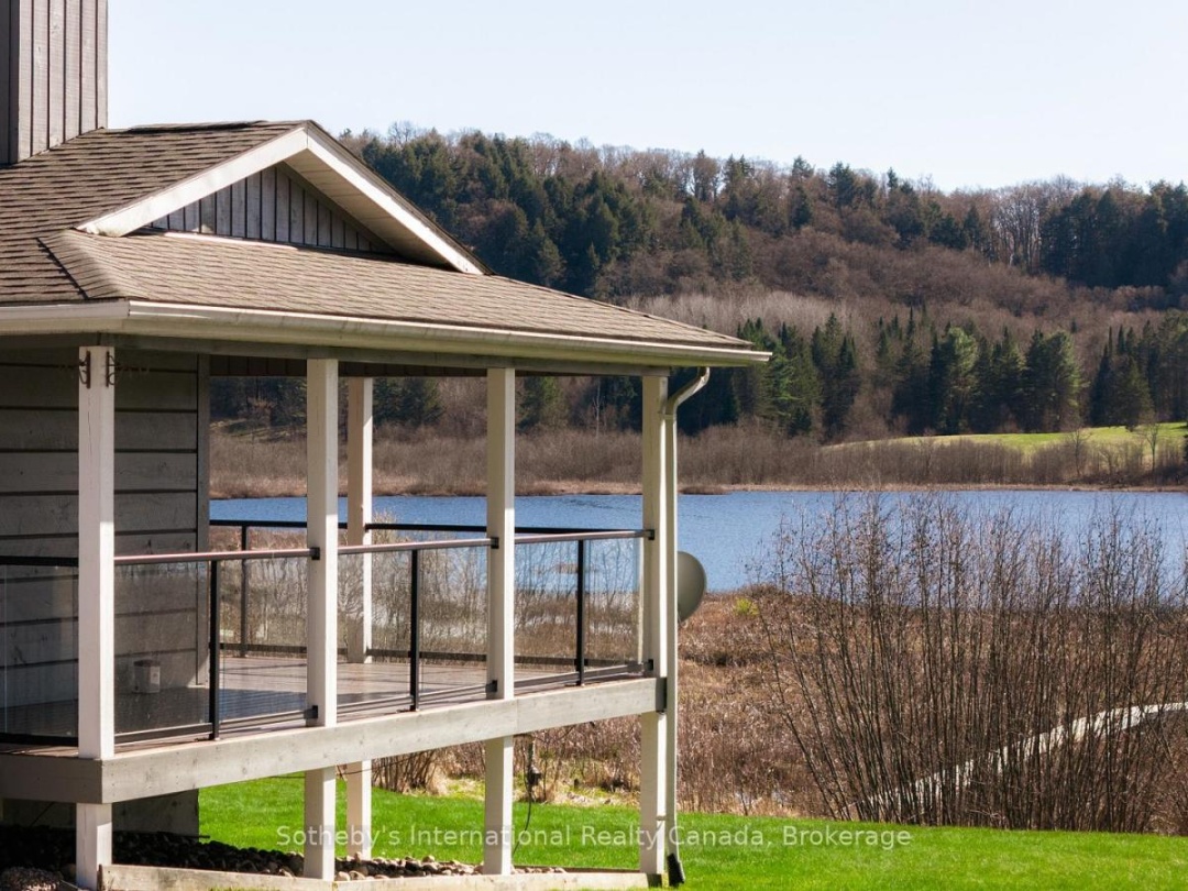 427 West Browns Road E, Weeduck Lake