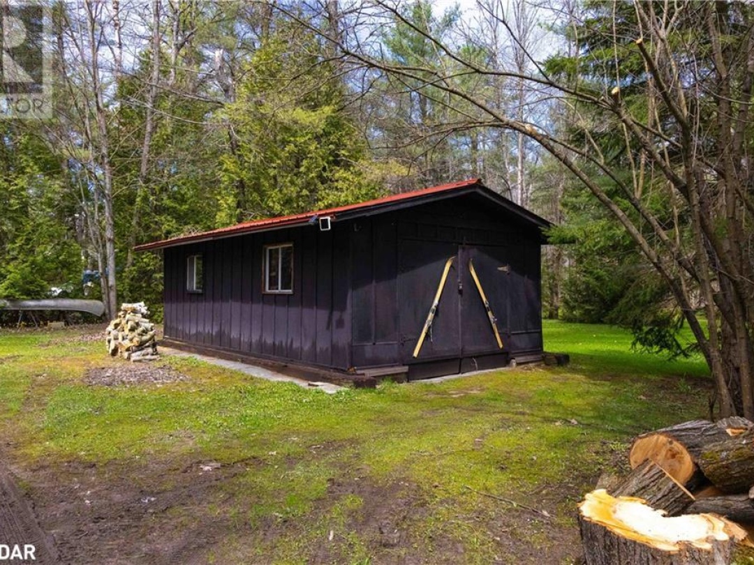 1936 Peninsula Point Road, Sparrow Lake
