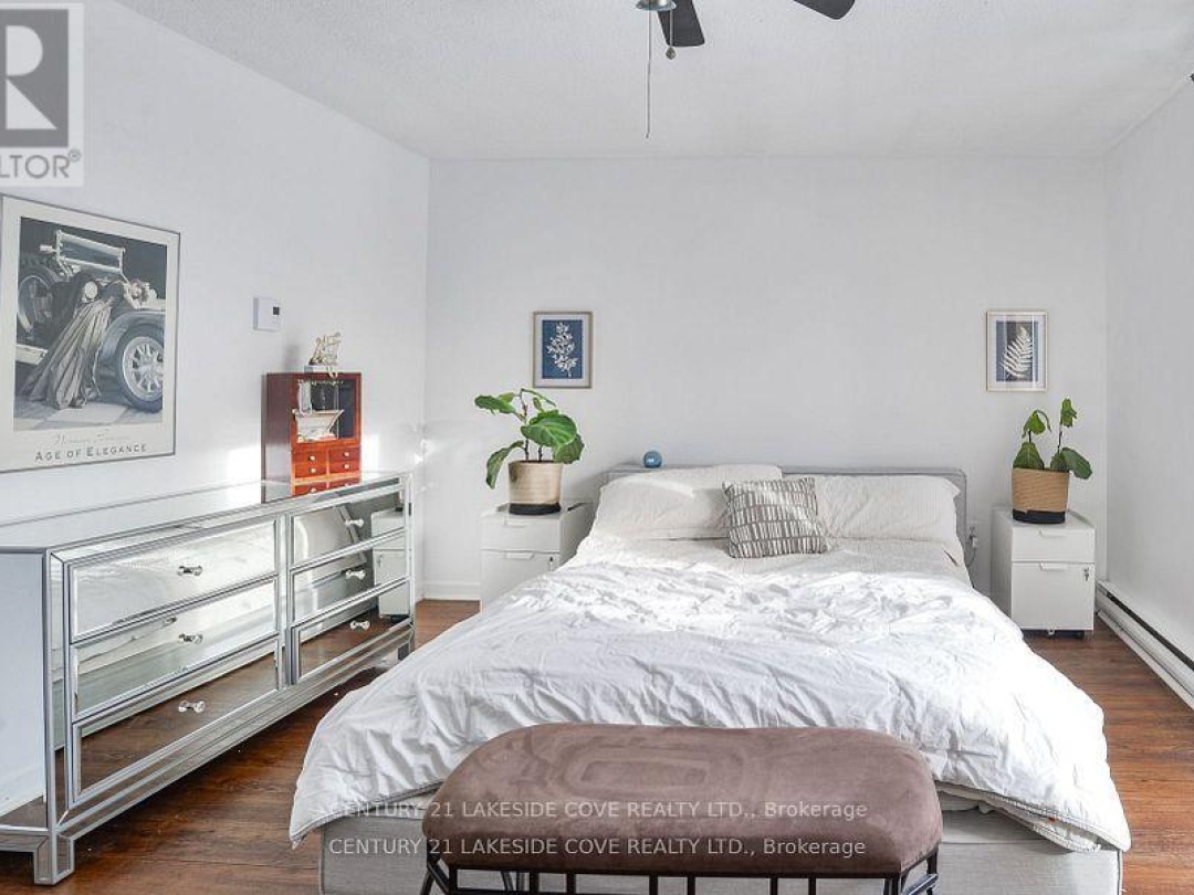 Unit 5 4 Paradise Boulevard, Lake Simcoe