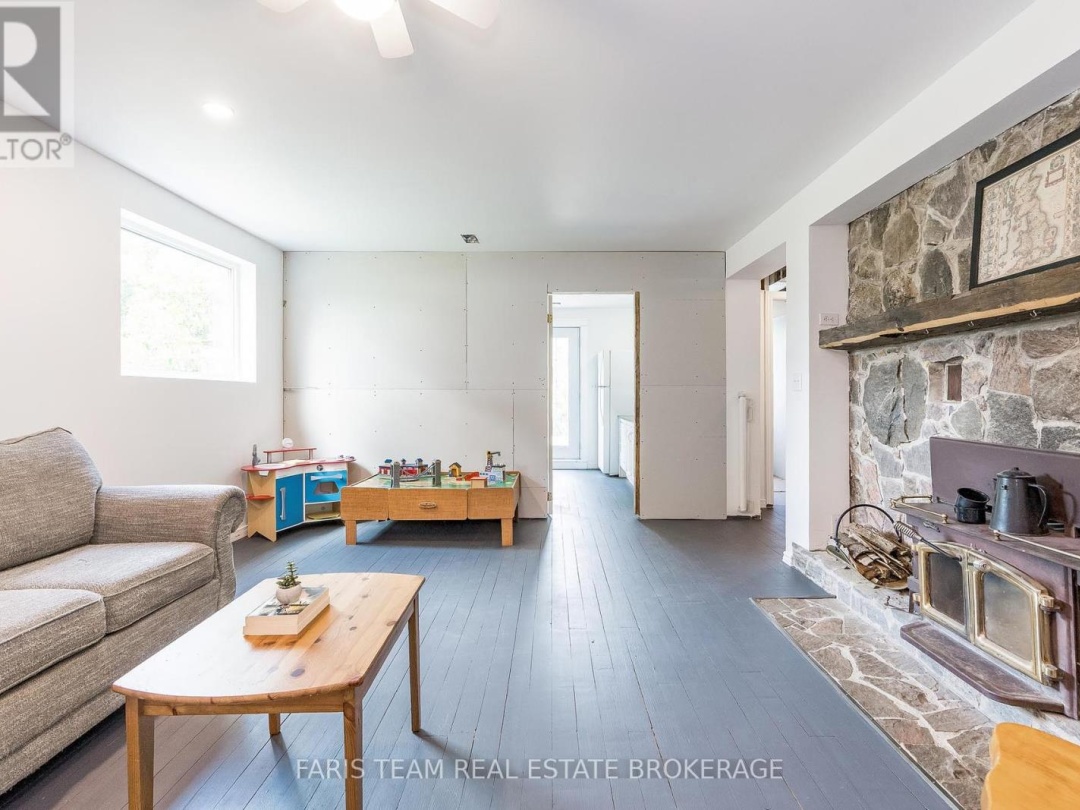 1105 FRASERBURG ROAD, 