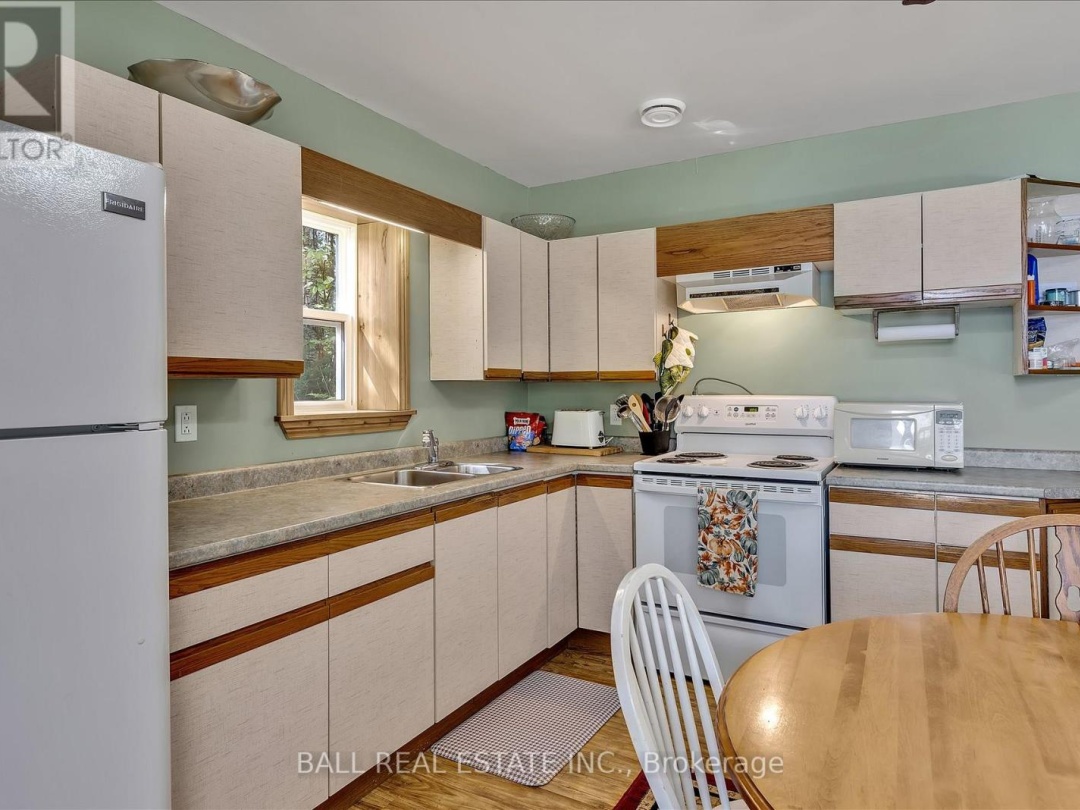 1330 COUNTY RD 49, 