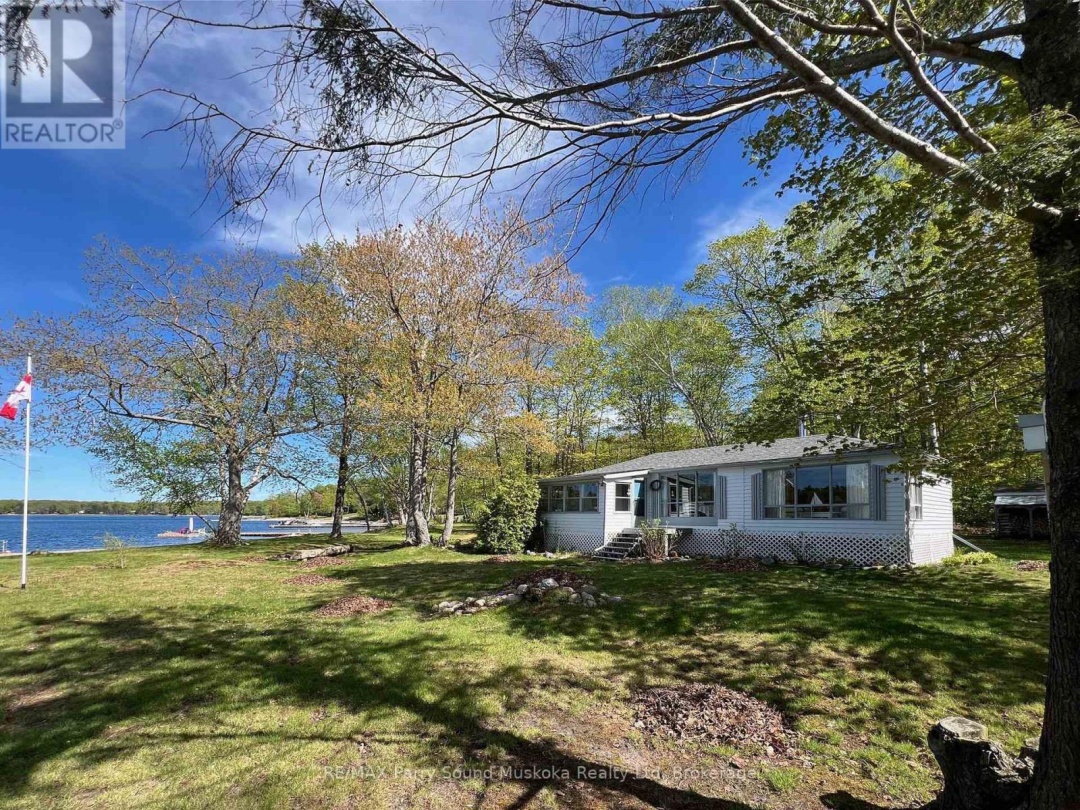 586 Rose Island Drive, Georgian Bay
