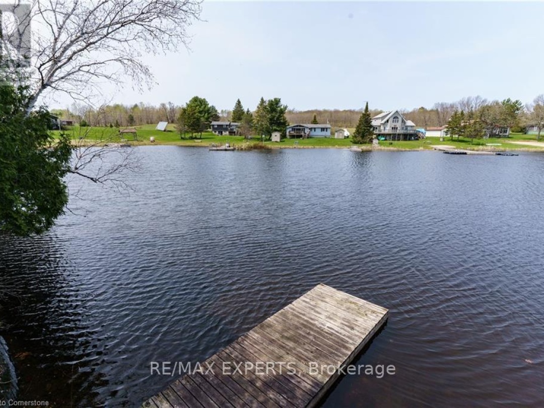 86 STONEY ROAD, Manitouwabing Lake