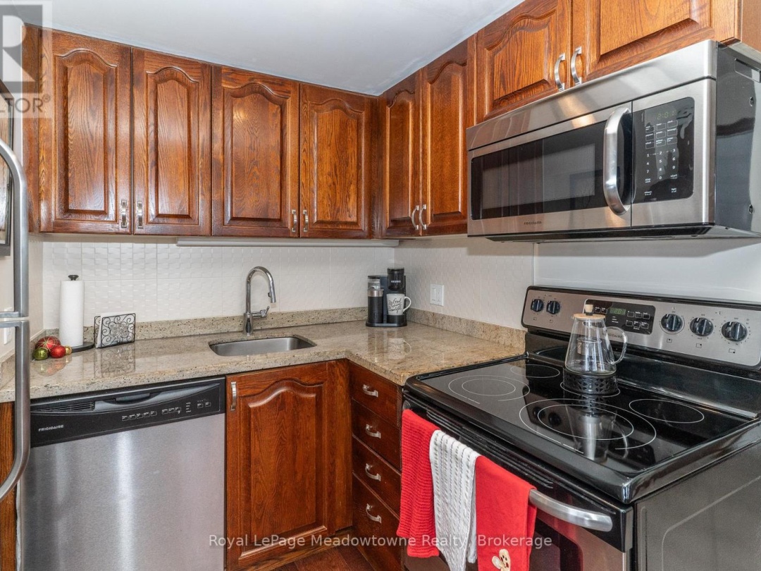 301 - 34 DEERHURST GREENS ROAD, 