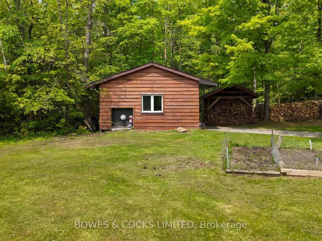 2070 FORTESQUE LAKE ROAD, 