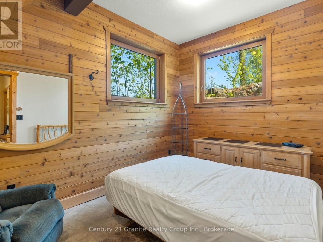 1226 TRAPLINE TRAIL, Bat Lake